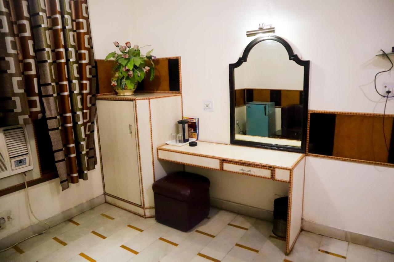 Hotel India International New Delhi Exterior photo